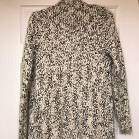 Fuzzy cardigan - Picture 2 of 4
